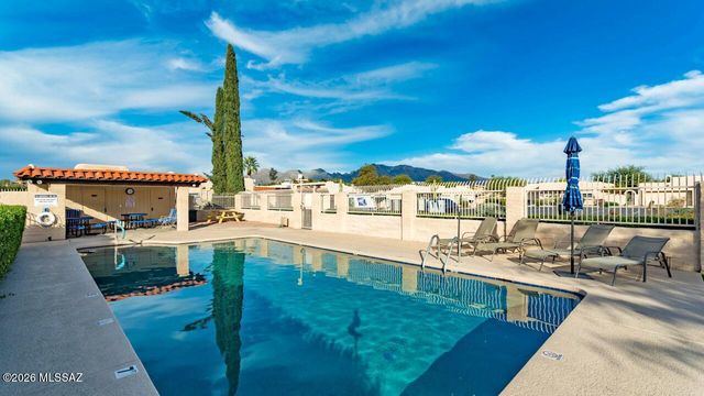 990 W Paria Lane, Tucson, AZ 85704