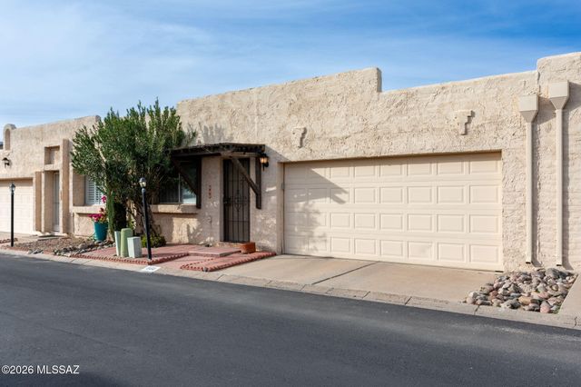 990 W Paria Lane, Tucson, AZ 85704