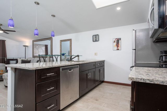 990 W Paria Lane, Tucson, AZ 85704