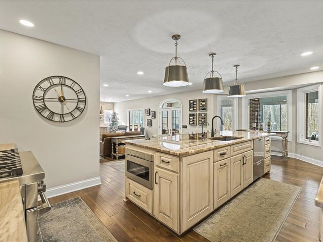 14161 Hickory Rise Court, Roscoe, IL 61073