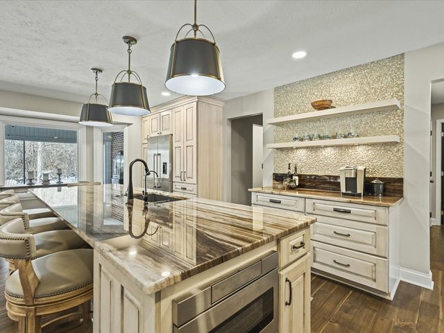 14161 Hickory Rise Court, Roscoe, IL 61073