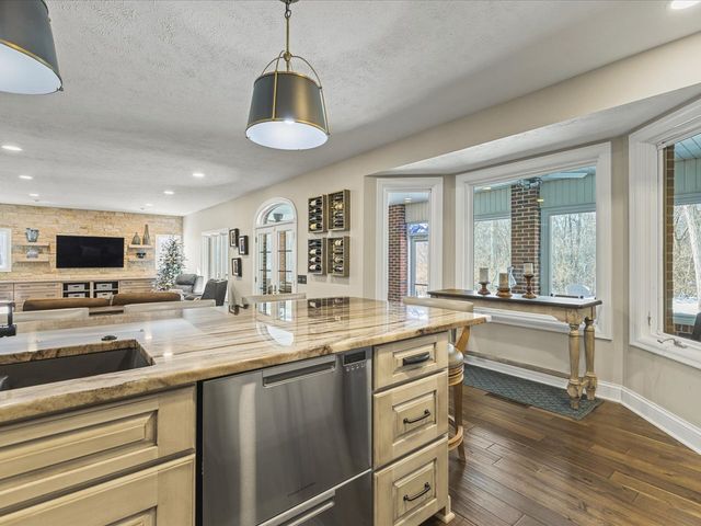 14161 Hickory Rise Court, Roscoe, IL 61073