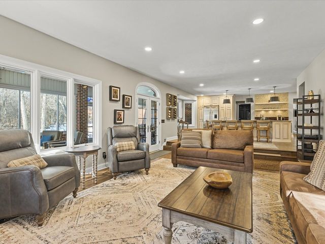 14161 Hickory Rise Court, Roscoe, IL 61073