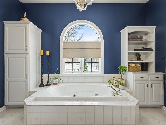 14161 Hickory Rise Court, Roscoe, IL 61073