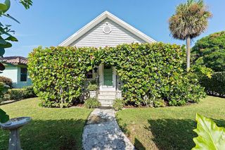 629 N Lakeside Drive, Lake Worth Beach, FL 33460
