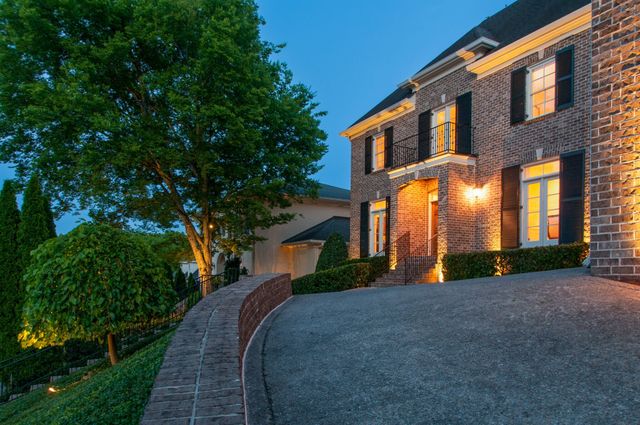 4114 Elder Pl, Nashville, TN 37215