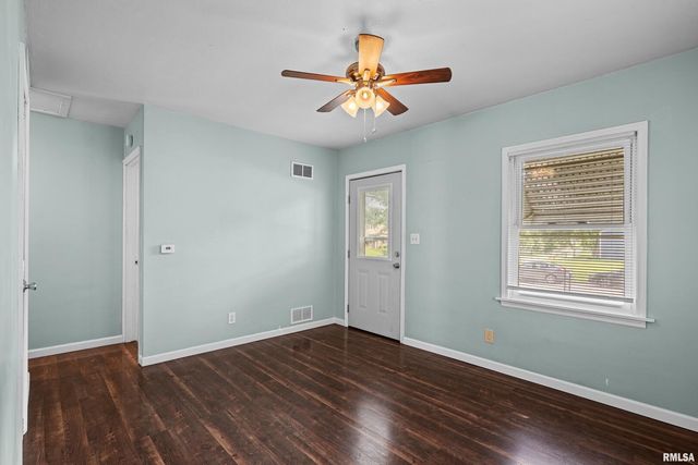 3438 TAYLOR Street, Davenport, IA 52806