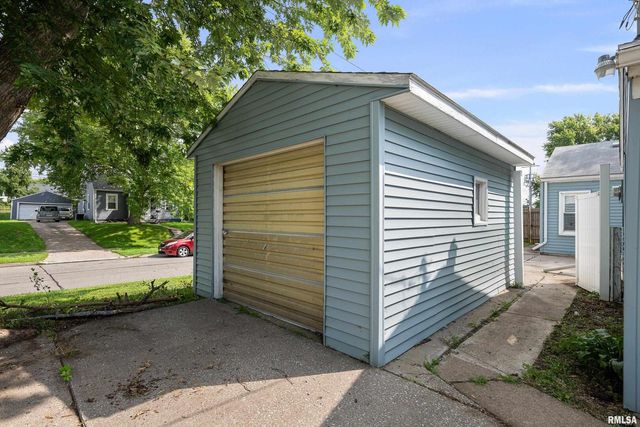 3438 TAYLOR Street, Davenport, IA 52806