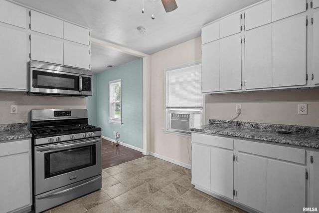 3438 TAYLOR Street, Davenport, IA 52806