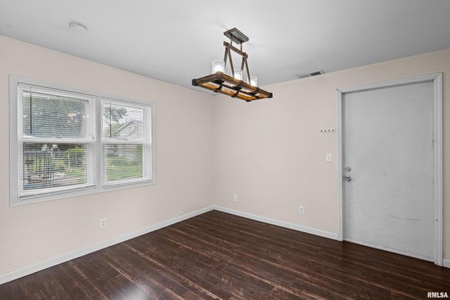 3438 TAYLOR Street, Davenport, IA 52806