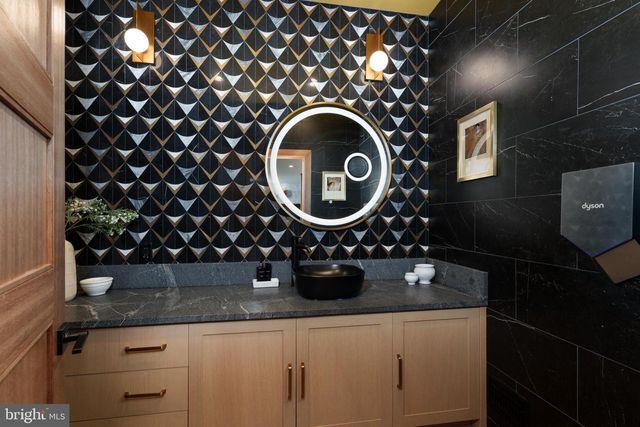 374 CHERRY HILL RD, Princeton, NJ 08540