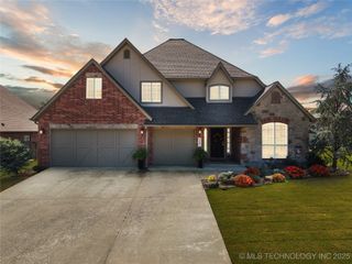7407 E Galveston Place, Broken Arrow, OK 74014