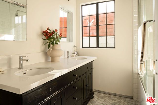 1518 N Stanley Avenue, Los Angeles, CA 90046