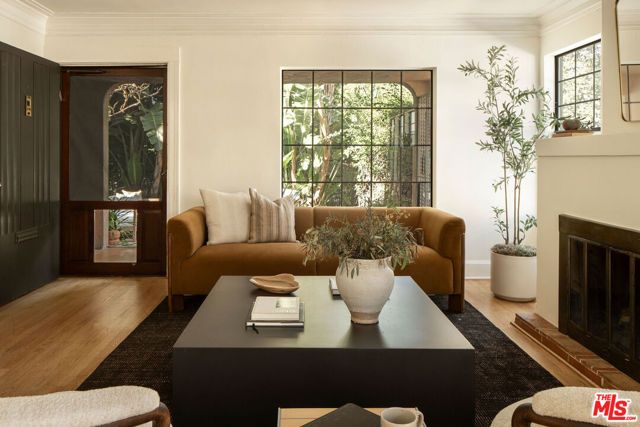 1518 N Stanley Avenue, Los Angeles, CA 90046