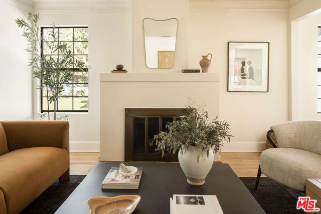 1518 N Stanley Avenue, Los Angeles, CA 90046