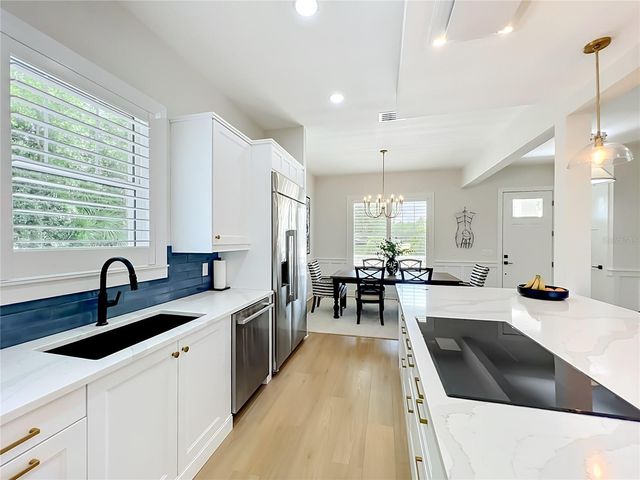 217 W BAY STREET, Winter Garden, FL 34787