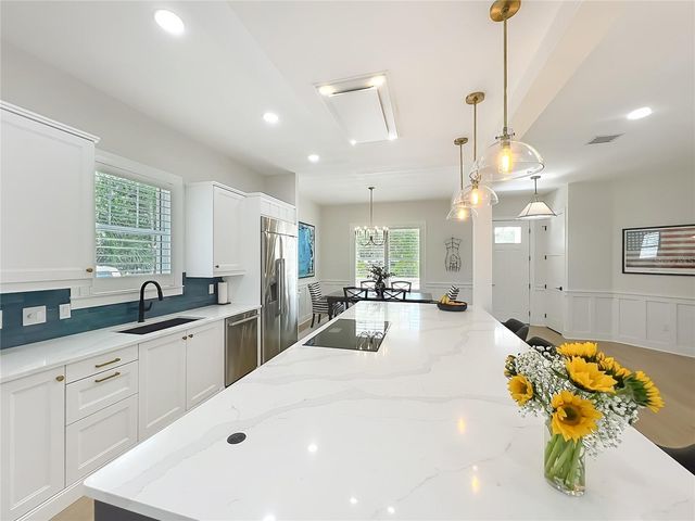 217 W BAY STREET, Winter Garden, FL 34787