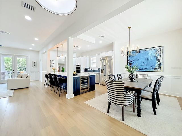 217 W BAY STREET, Winter Garden, FL 34787