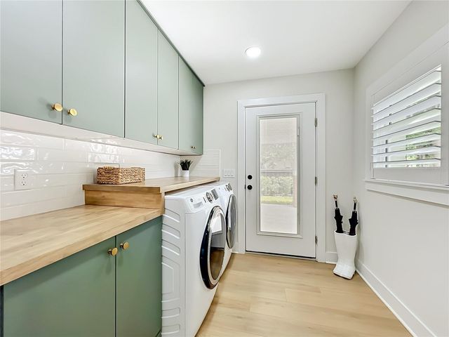 217 W BAY STREET, Winter Garden, FL 34787