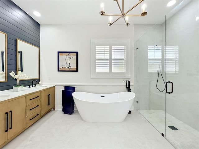 217 W BAY STREET, Winter Garden, FL 34787