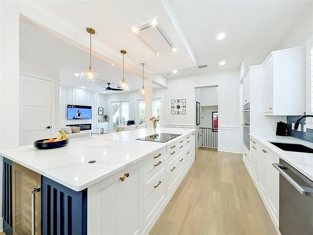 217 W BAY STREET, Winter Garden, FL 34787