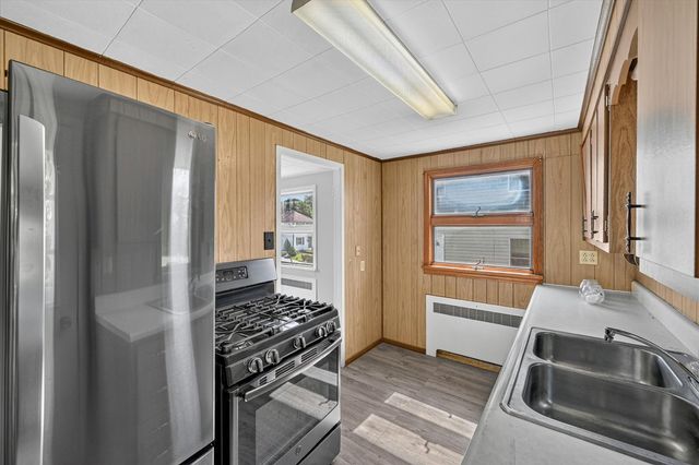 556 Thompson AVENUE, Clairton, PA 15025
