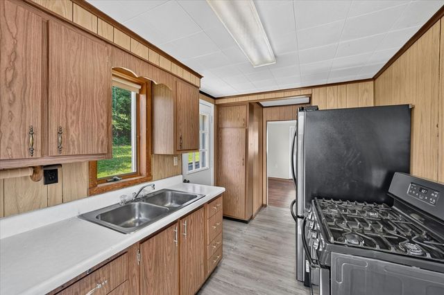 556 Thompson AVENUE, Clairton, PA 15025