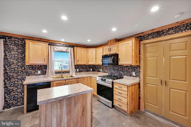 60 PENN VALLEY VLG, Lititz, PA 17543