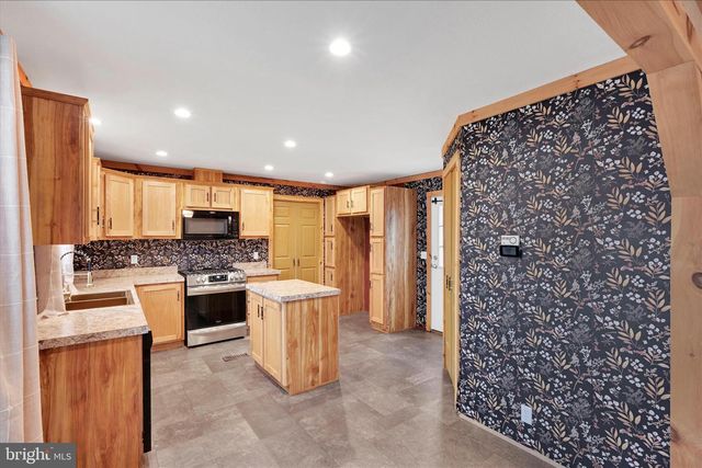 60 PENN VALLEY VLG, Lititz, PA 17543