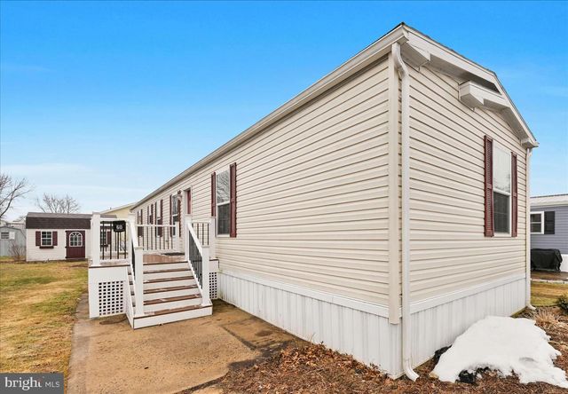 60 PENN VALLEY VLG, Lititz, PA 17543