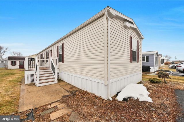 60 PENN VALLEY VLG, Lititz, PA 17543