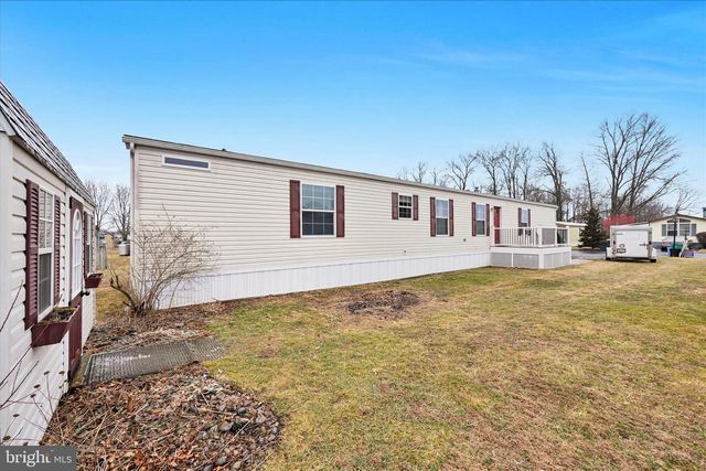 60 PENN VALLEY VLG, Lititz, PA 17543