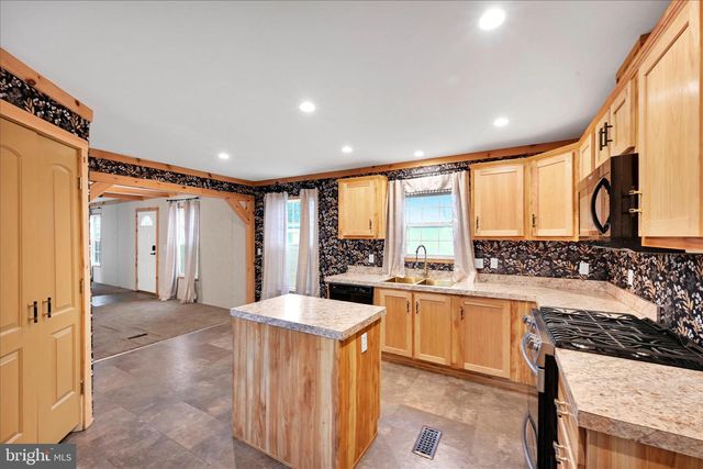 60 PENN VALLEY VLG, Lititz, PA 17543