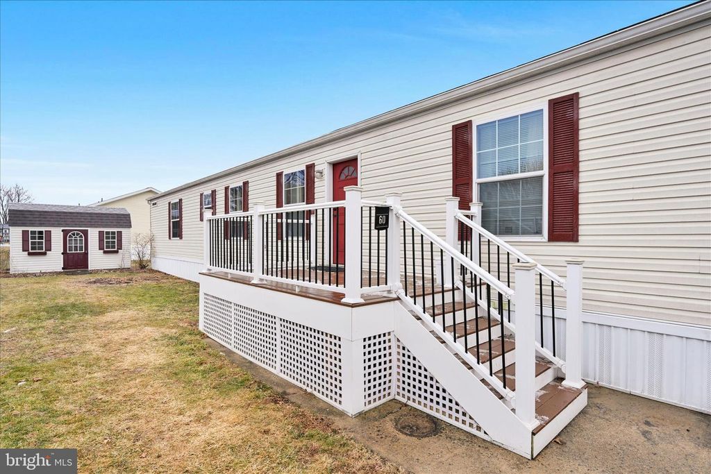 60 PENN VALLEY VLG, Lititz, PA 17543