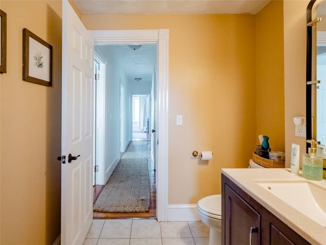 10 Carleton Street, Providence, RI 02908