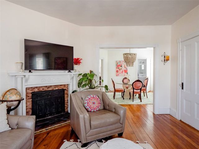 10 Carleton Street, Providence, RI 02908