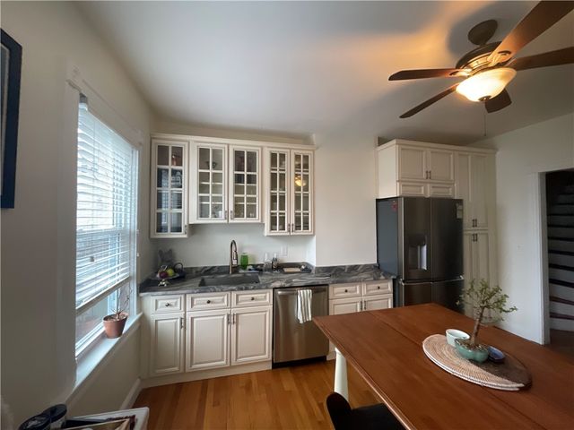 10 Carleton Street, Providence, RI 02908