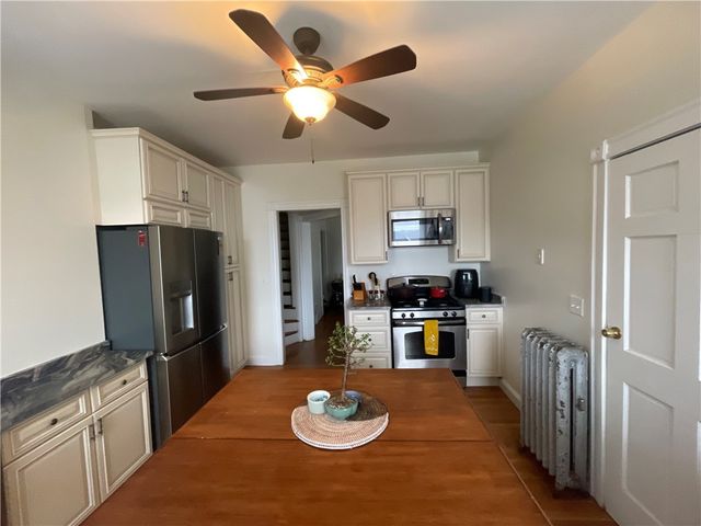 10 Carleton Street, Providence, RI 02908