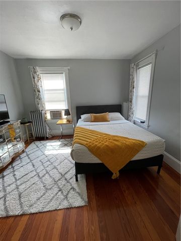 10 Carleton Street, Providence, RI 02908