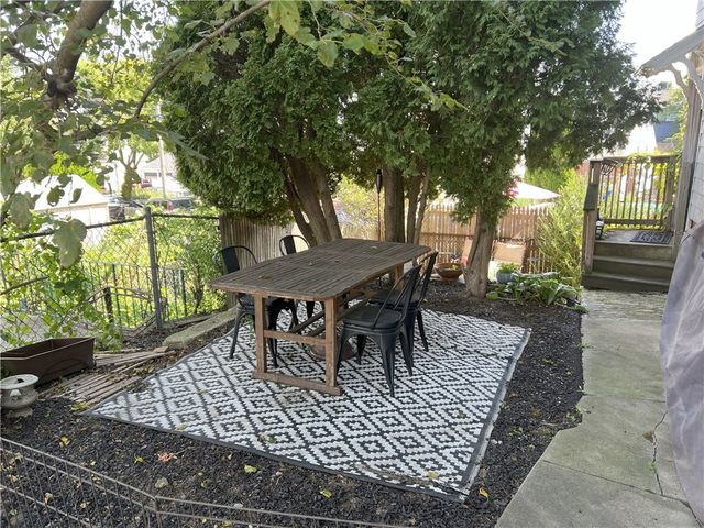 10 Carleton Street, Providence, RI 02908