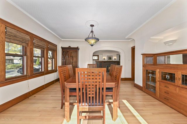 2510 N 66th STREET, Wauwatosa, WI 53213