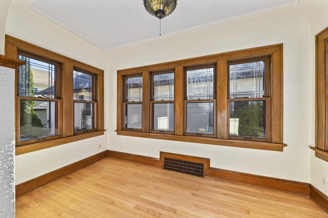 2510 N 66th STREET, Wauwatosa, WI 53213