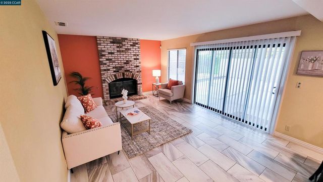 4632 Country Hills Dr, Antioch, CA 94531