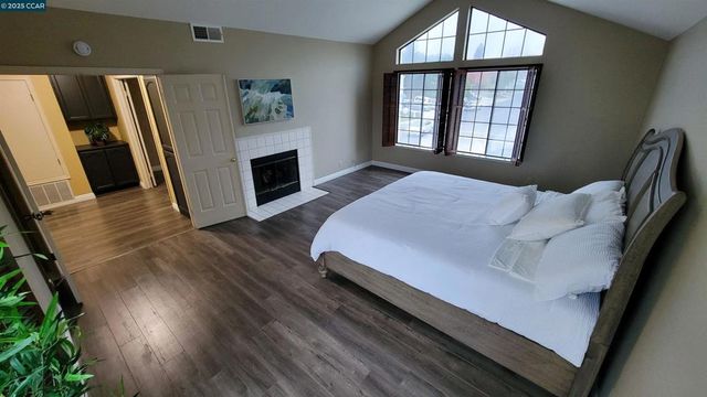 4632 Country Hills Dr, Antioch, CA 94531