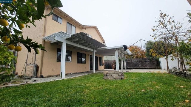 4632 Country Hills Dr, Antioch, CA 94531