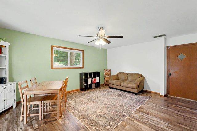 7401 W Galoway Ave, Wichita, KS 67212