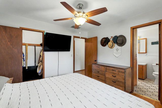 7401 W Galoway Ave, Wichita, KS 67212