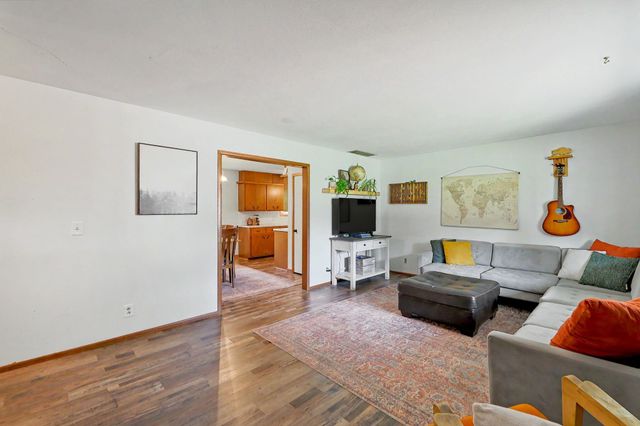 7401 W Galoway Ave, Wichita, KS 67212