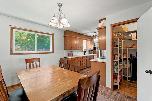 7401 W Galoway Ave, Wichita, KS 67212