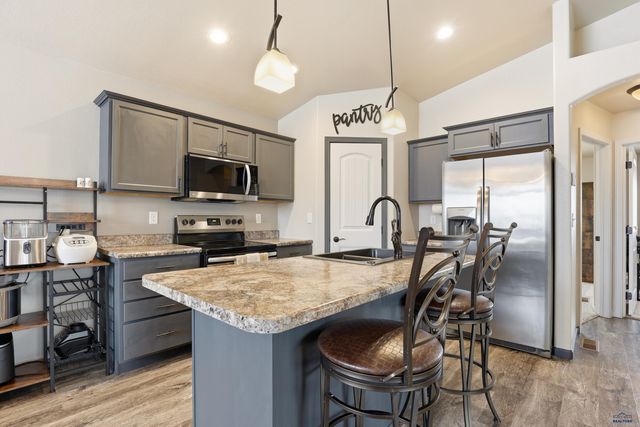 541 PRIDE CT, Box Elder, SD 57719